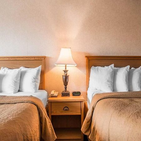 Quality Inn Pittsburgh Airport Oakdale Eksteriør billede