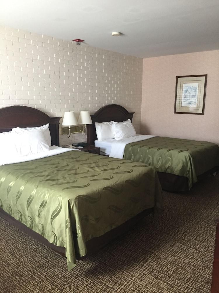 Quality Inn Pittsburgh Airport Oakdale Eksteriør billede