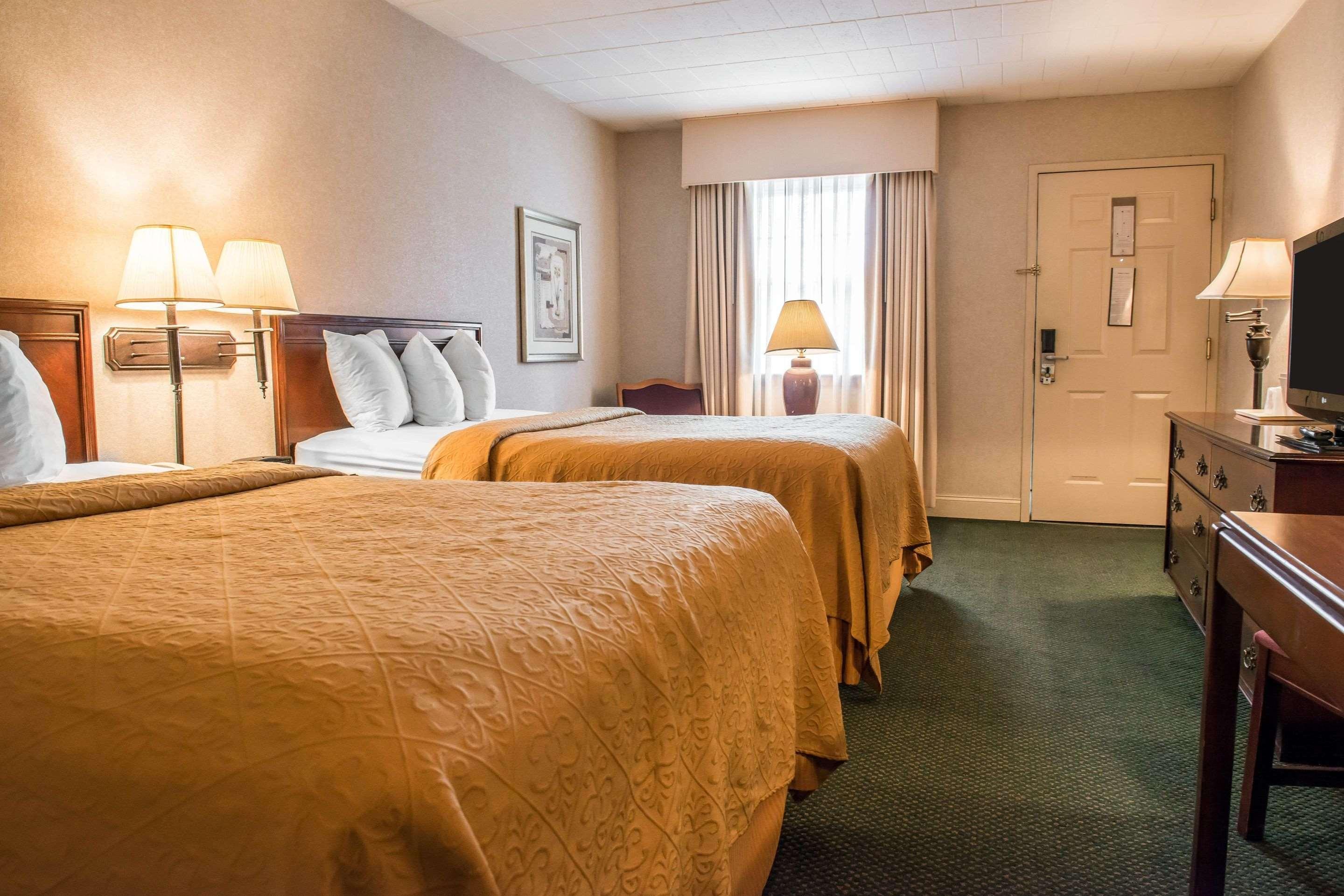 Quality Inn Pittsburgh Airport Oakdale Eksteriør billede