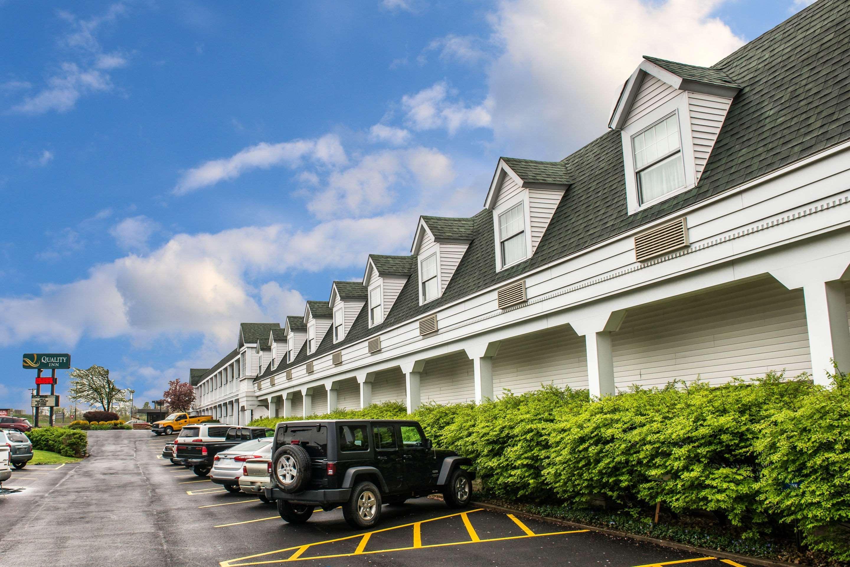 Quality Inn Pittsburgh Airport Oakdale Eksteriør billede