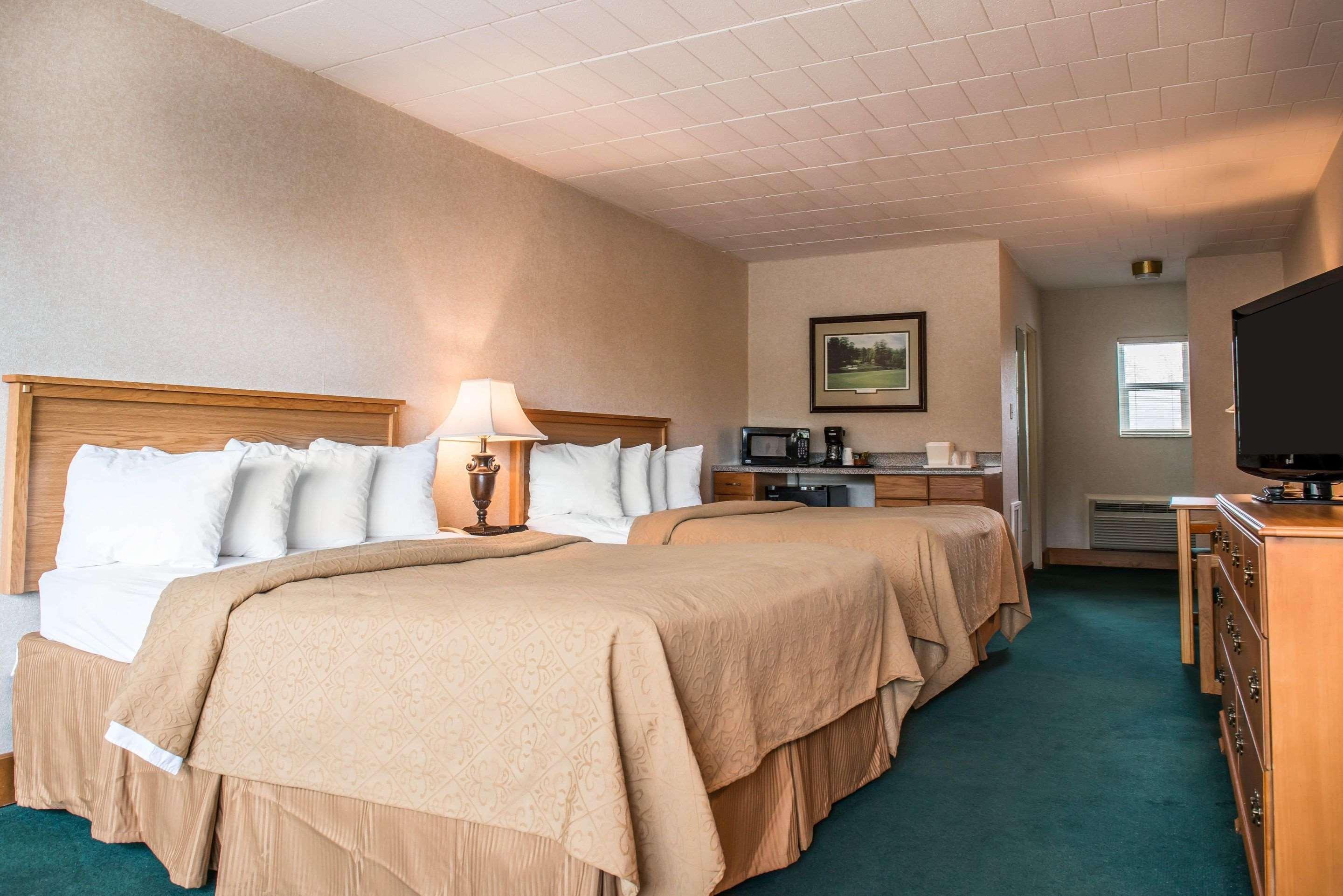 Quality Inn Pittsburgh Airport Oakdale Eksteriør billede
