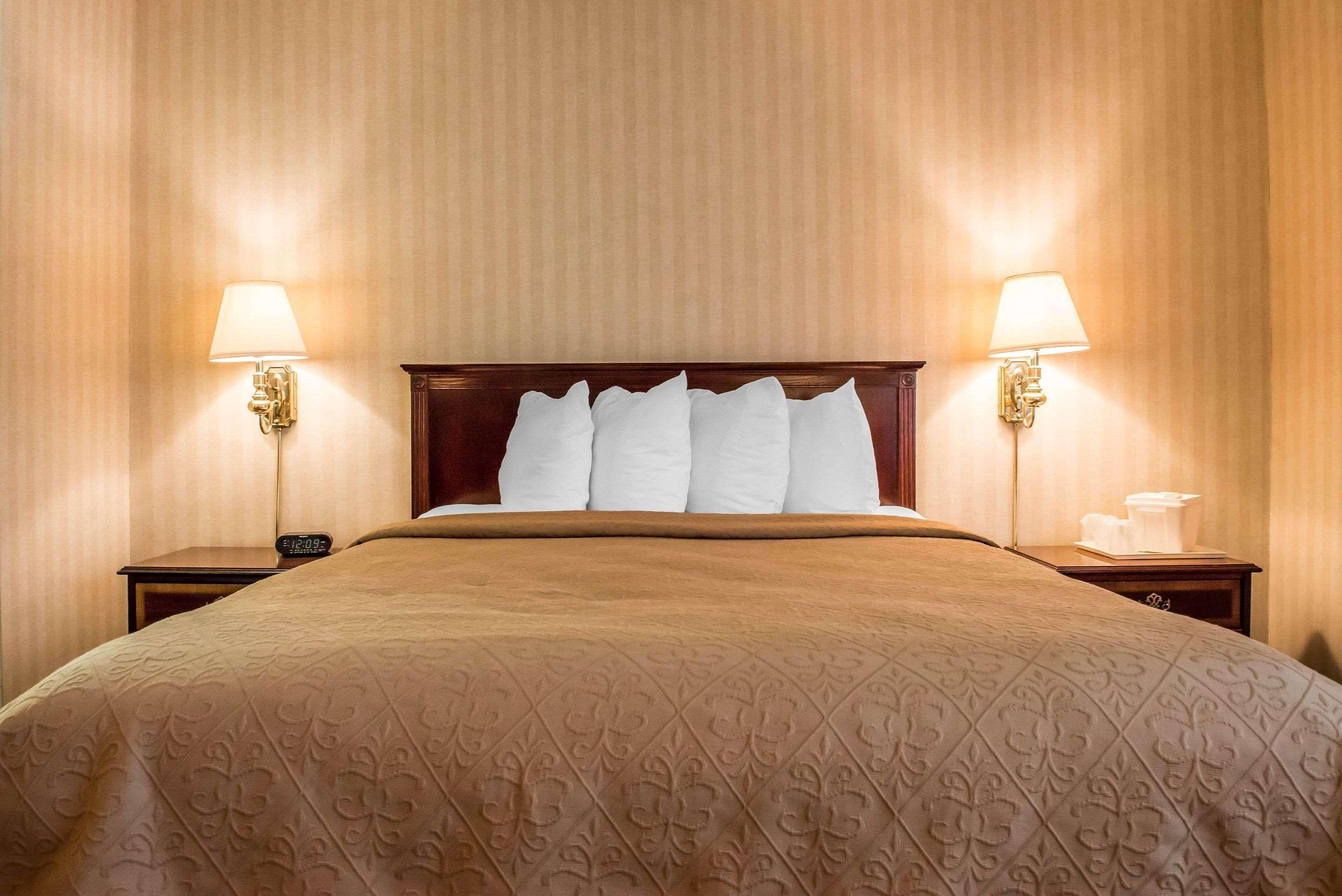 Quality Inn Pittsburgh Airport Oakdale Eksteriør billede