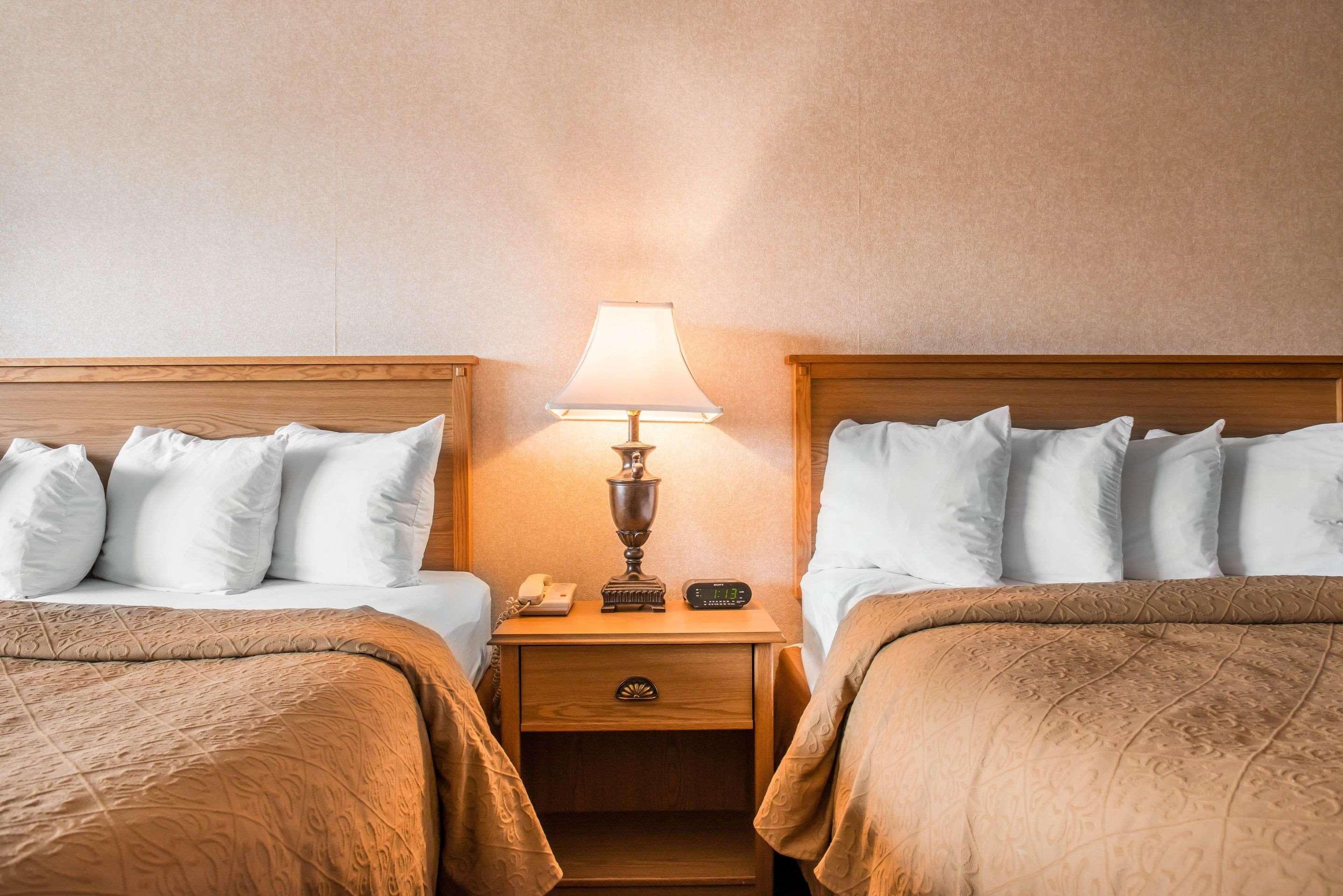 Quality Inn Pittsburgh Airport Oakdale Eksteriør billede
