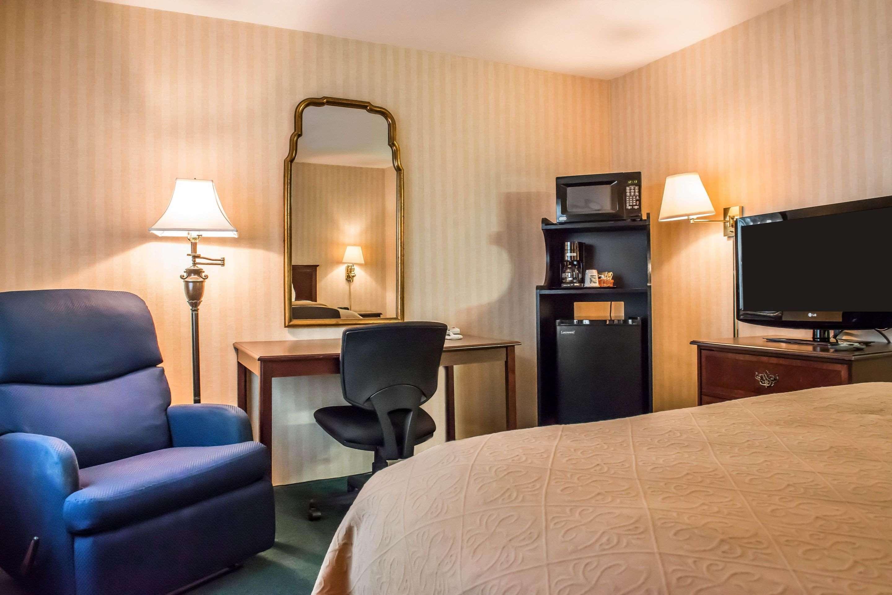 Quality Inn Pittsburgh Airport Oakdale Eksteriør billede