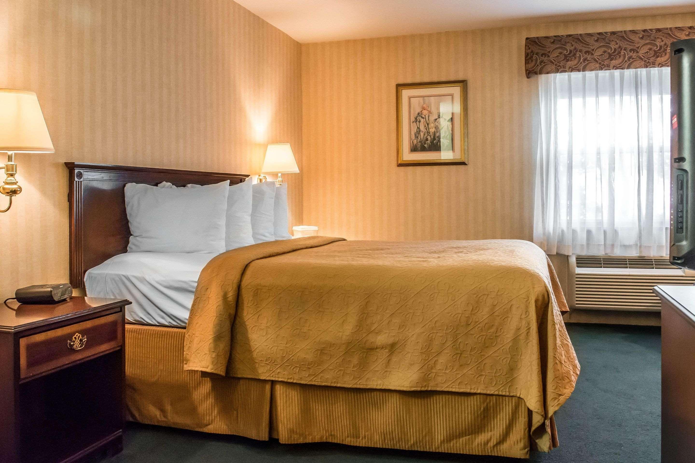 Quality Inn Pittsburgh Airport Oakdale Eksteriør billede