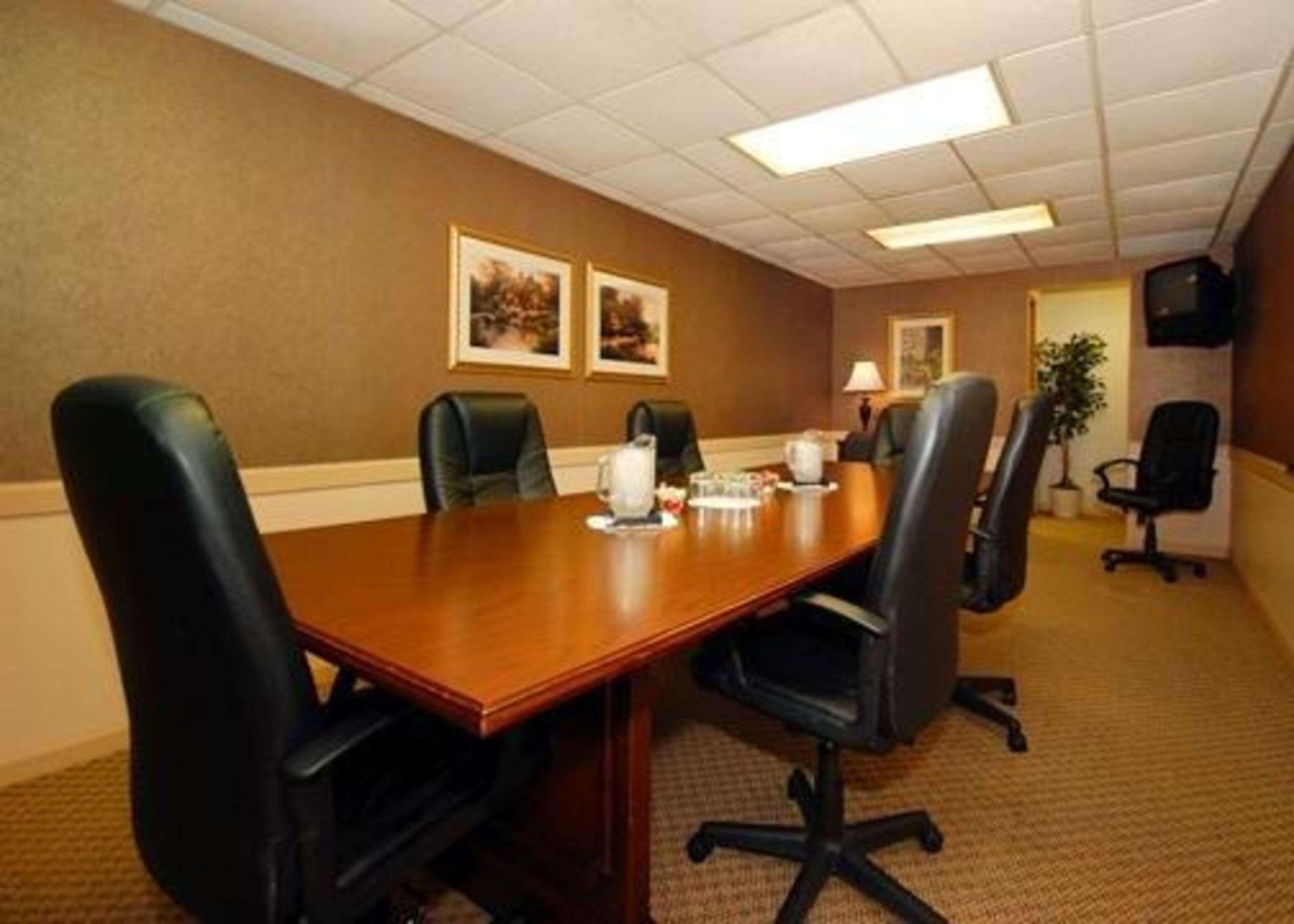 Quality Inn Pittsburgh Airport Oakdale Eksteriør billede