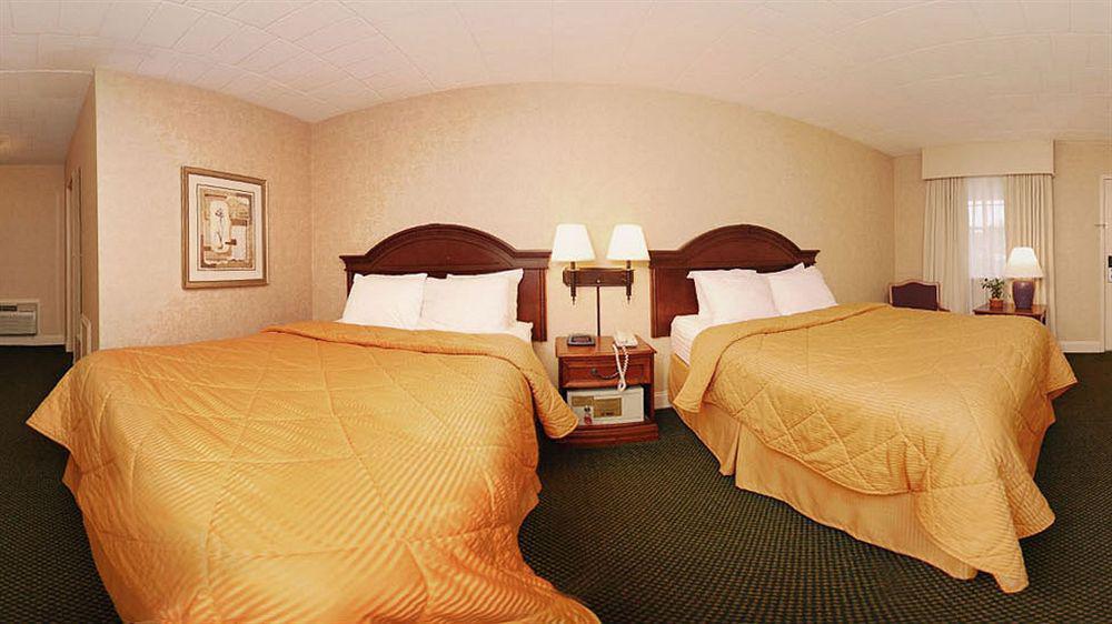 Quality Inn Pittsburgh Airport Oakdale Eksteriør billede